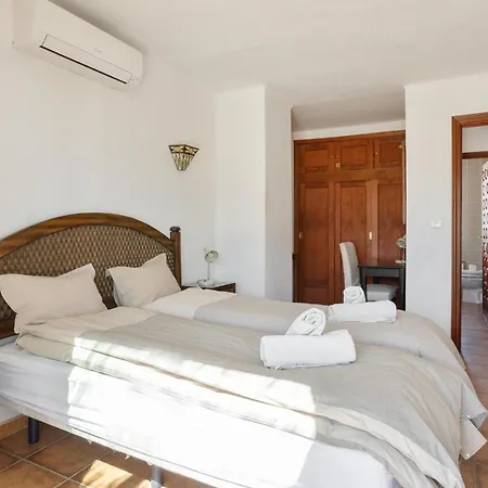 Apartment Penthouse In The Heart Of Nerja